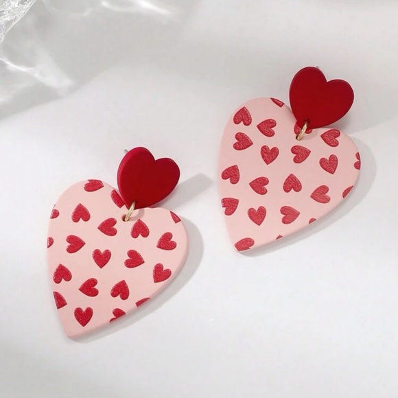 Women Valentine's Day Large Heart Printed Ceramic Texture Sexy Acrylic Earrings - Picture 4 of 6